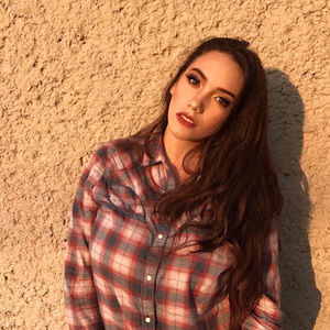 Meet your Posher, Tiffany